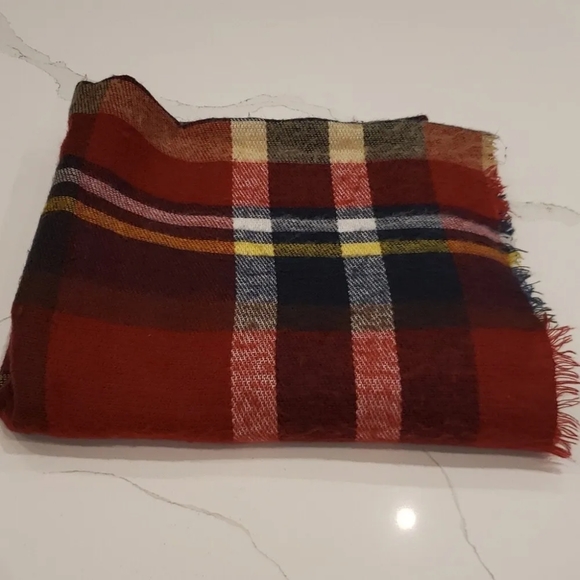 💎2/$20 ZARA RED PLAID SHAWL SCARF - Picture 3 of 6